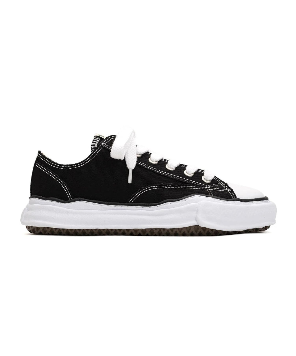 Product image of Peteson Low Top Sneaker
