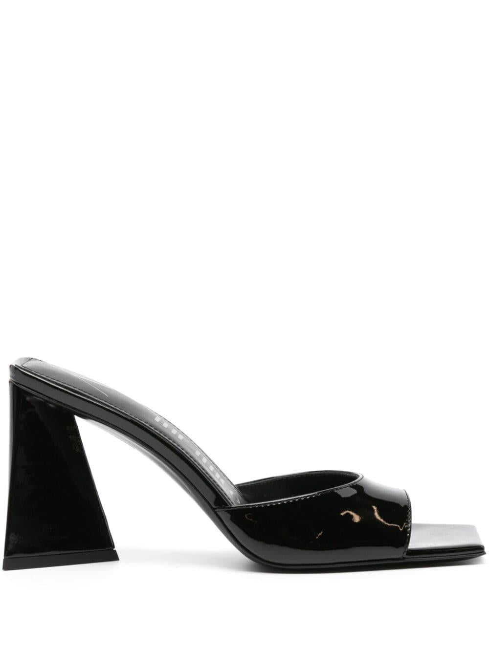 Product photo 1 for product Leather Pump