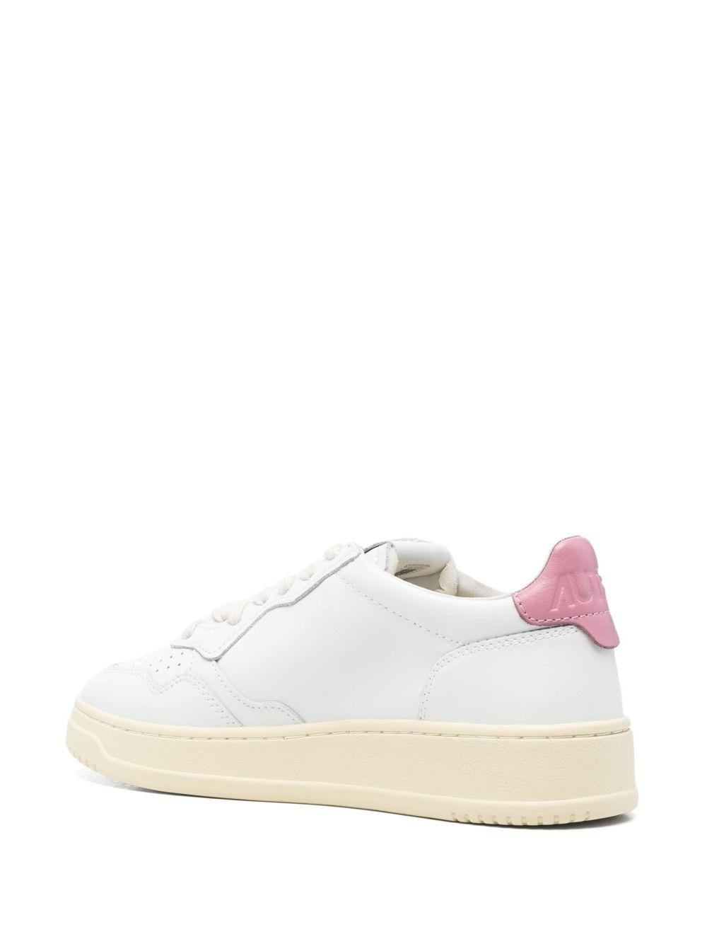 Product photo 2 for product Medalist Low Sneaker