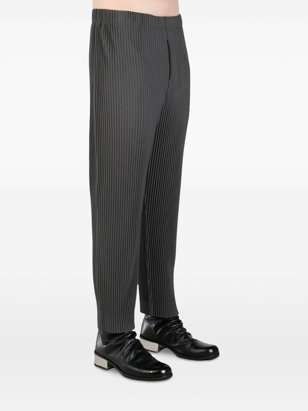 Product photo 2 for product Pleated Slim Trouser