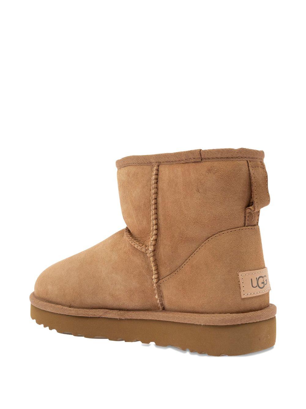 Product photo 3 for product Classic Mini II Boots