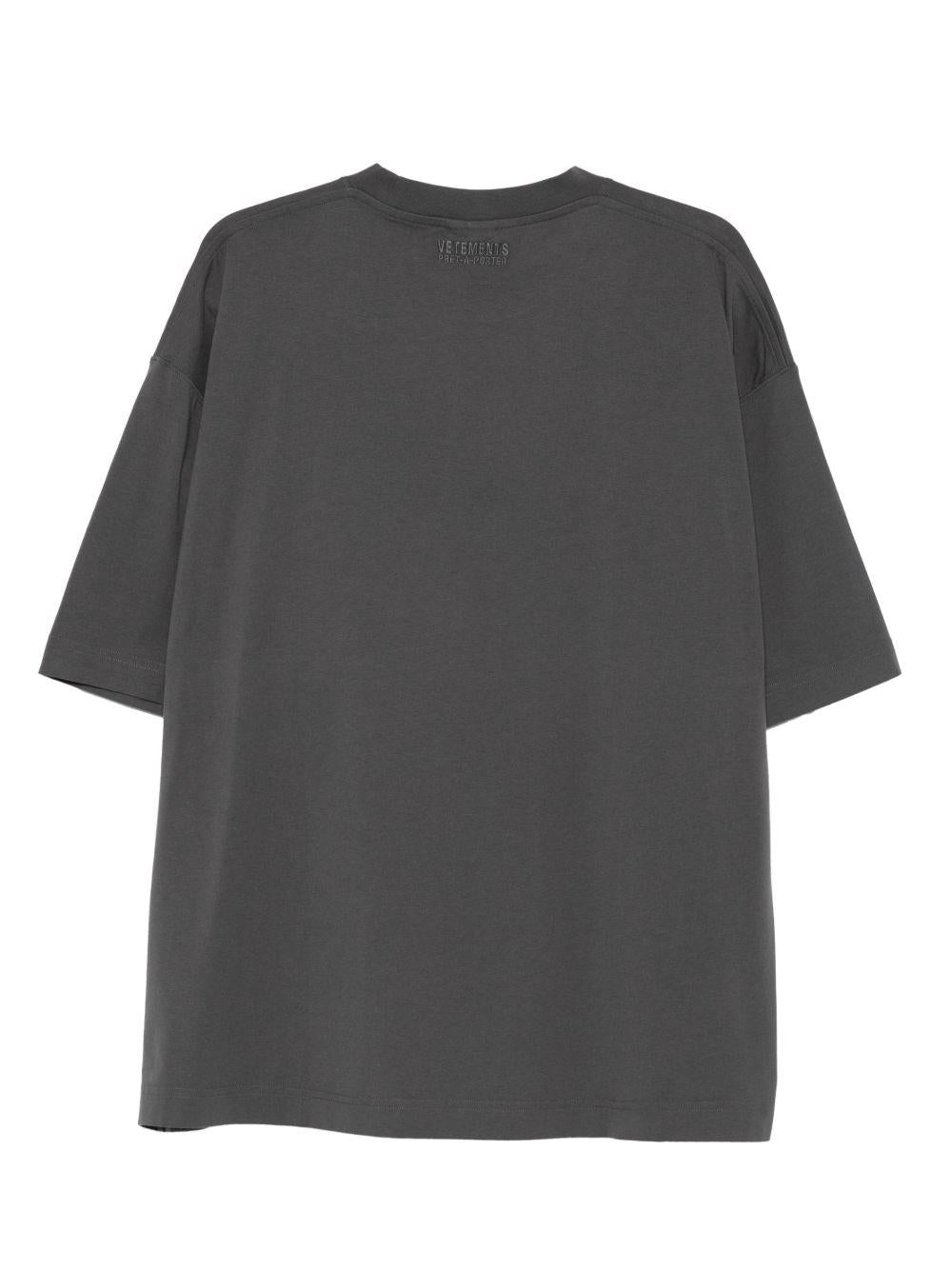 Product photo 2 for product Metal Logo Regular T-Shirt