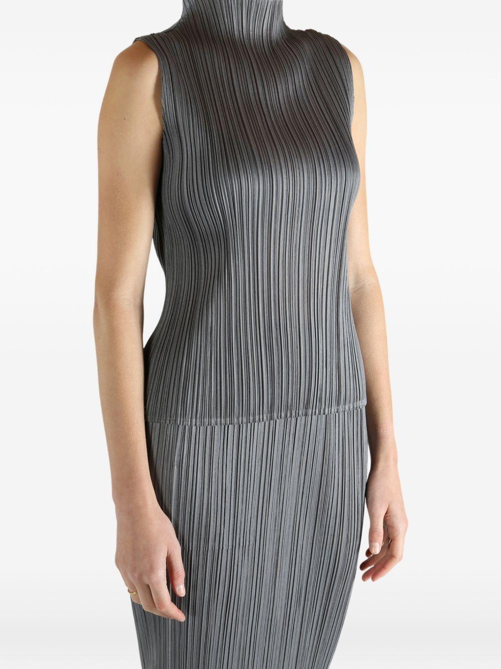 Product image of Basic Sleeveless Collar Top