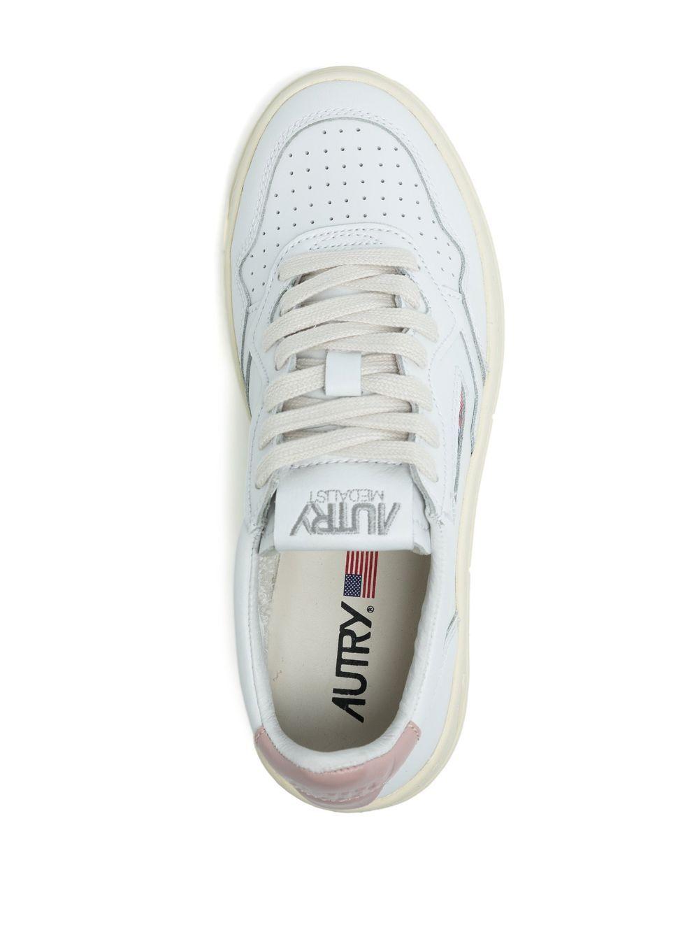 Product image of Medalist Low Sneaker
