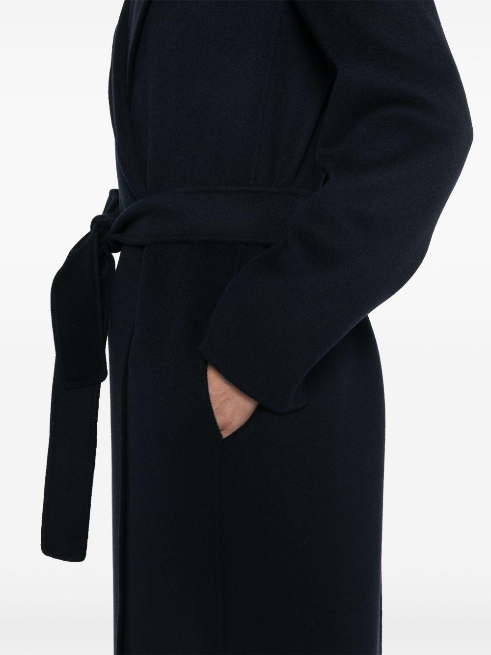 Product photo 2 for product Poldo Coat