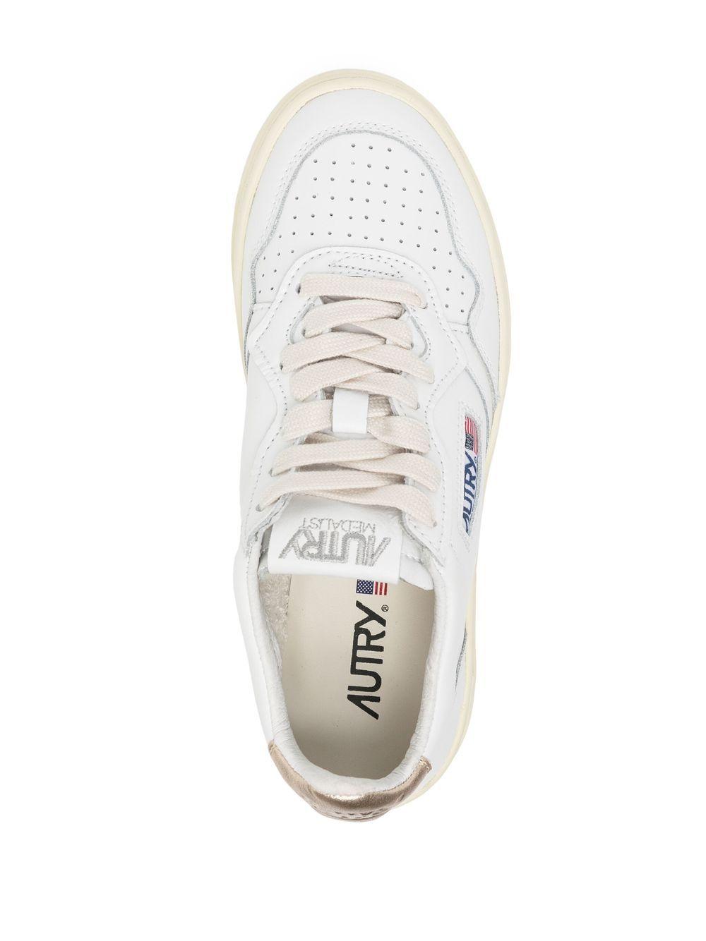 Product photo 2 for product Medalist Low Sneaker