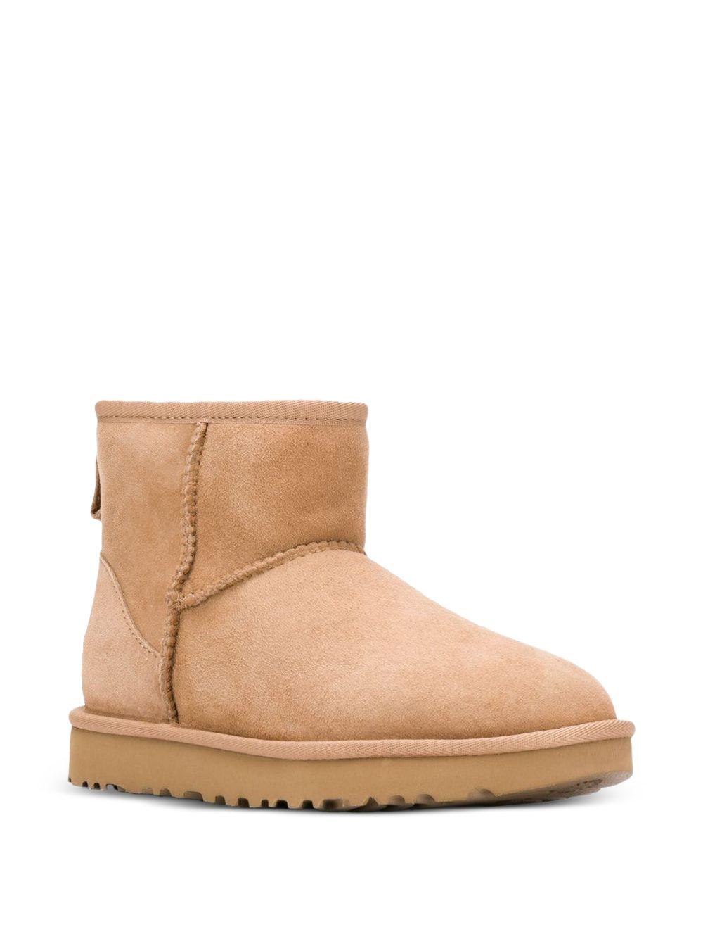 Product photo 2 for product Classic Mini II Boots