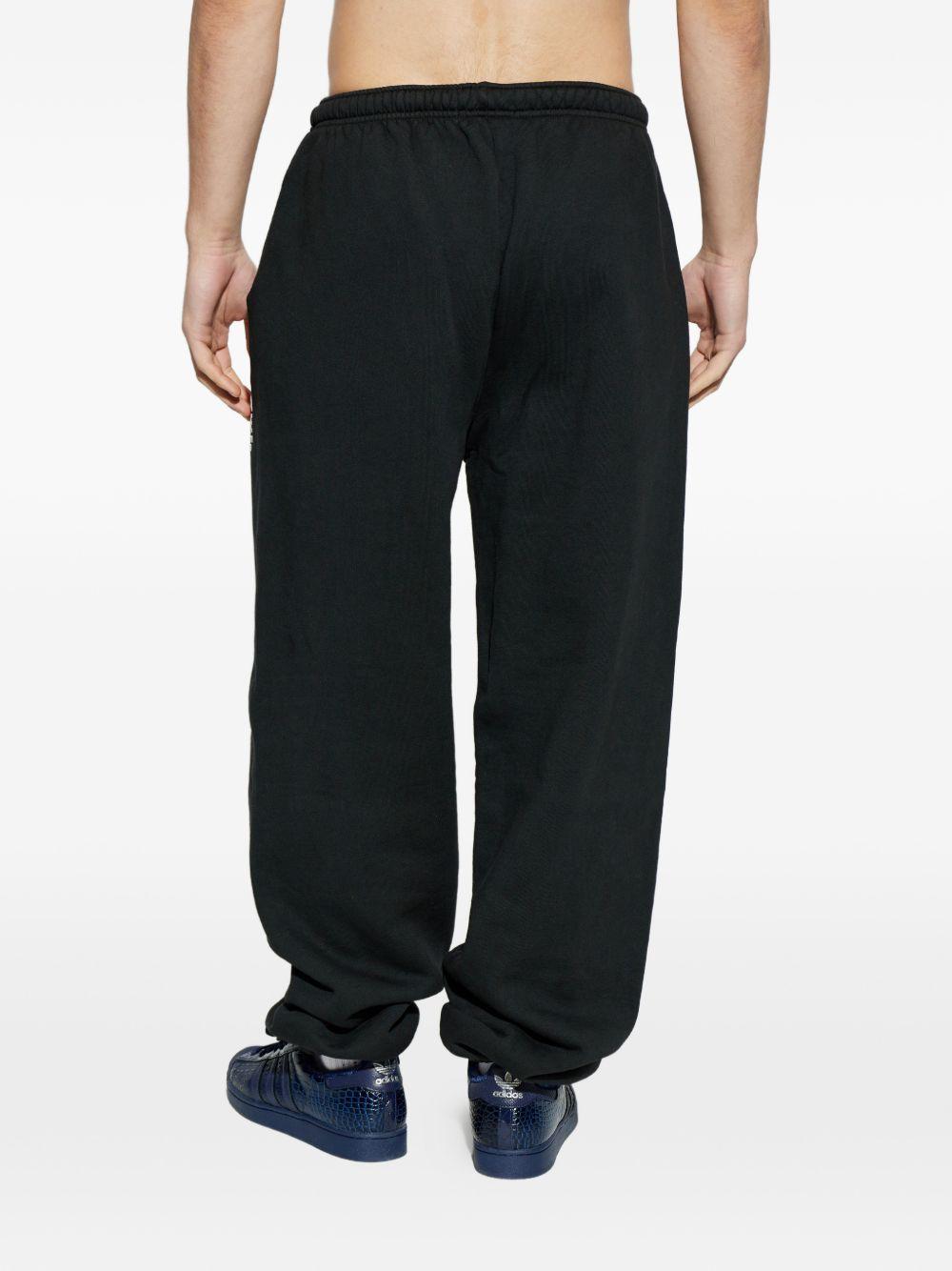 Product photo 2 for product Fashion Services Sweatpants