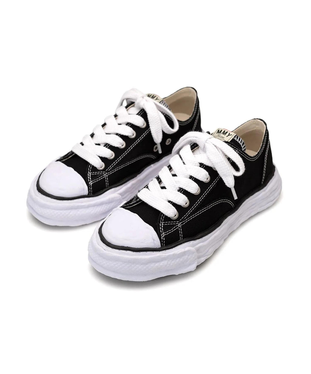 Product image of Peterson 23 Low Top Sneaker