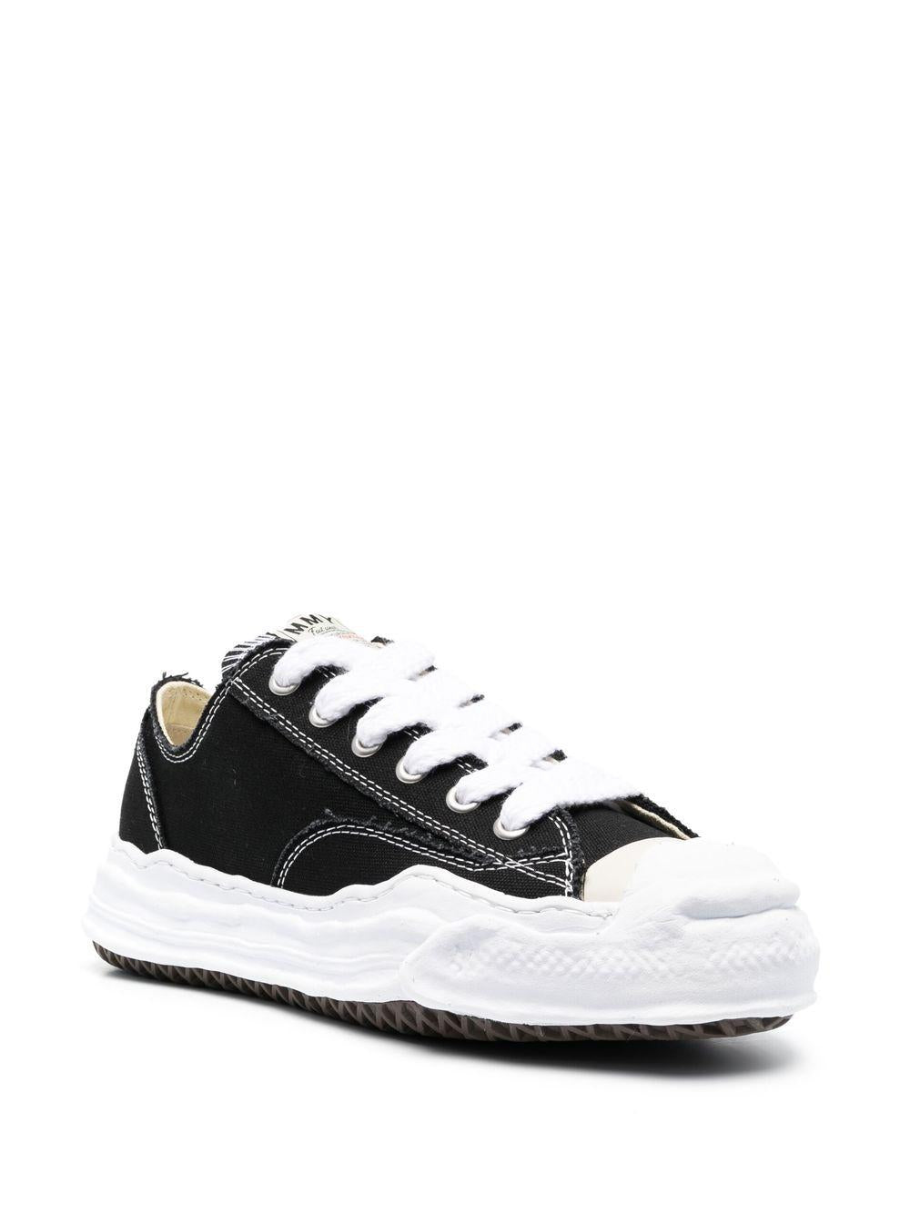 Product image of Hank Low Top Sneakers