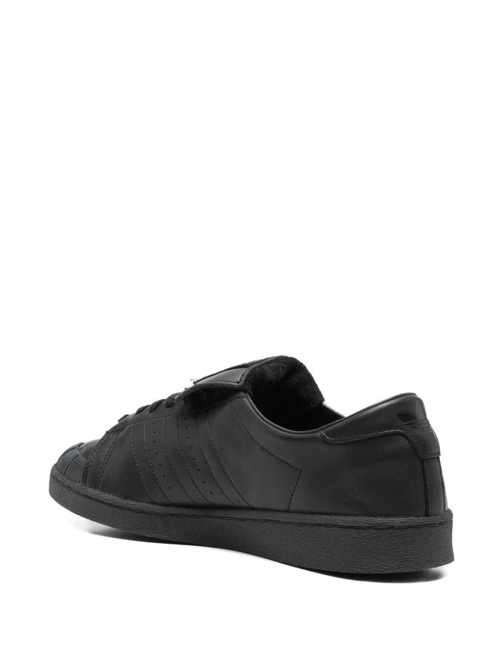 Product photo 2 for product Chavarria Jabbar Lo Sneakers