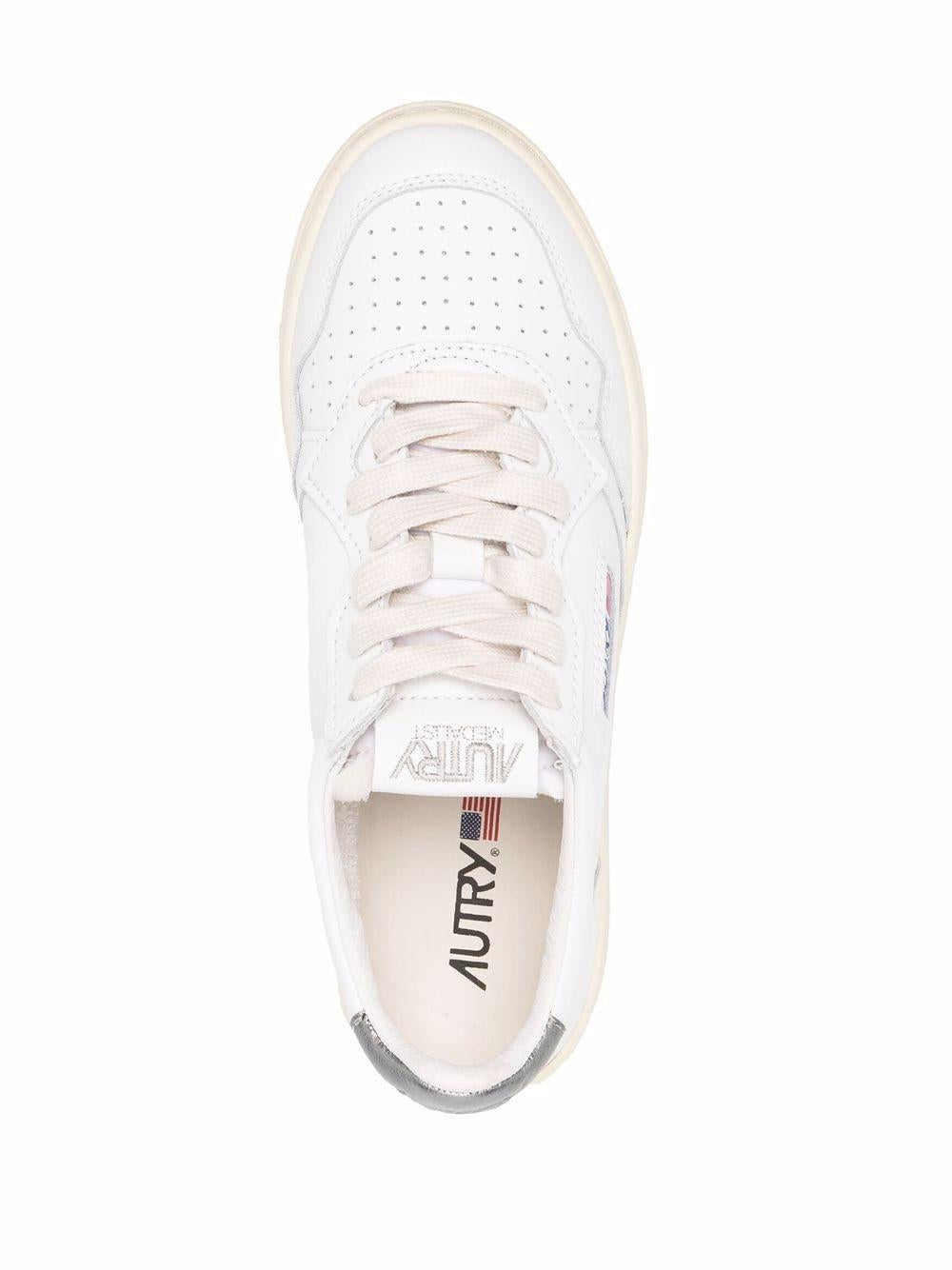 Product image of Medalist Low Sneaker