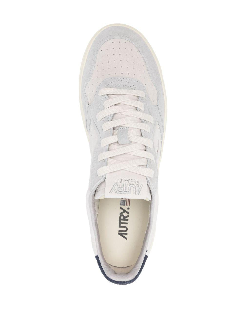 Product photo 2 for product Medalist Low Sneaker