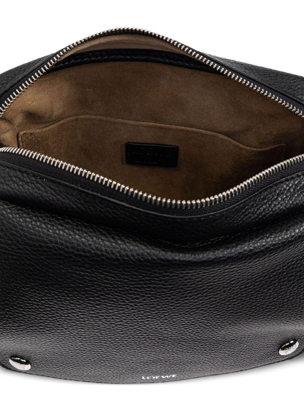 Product image of Pebble Messenger Medium Bag