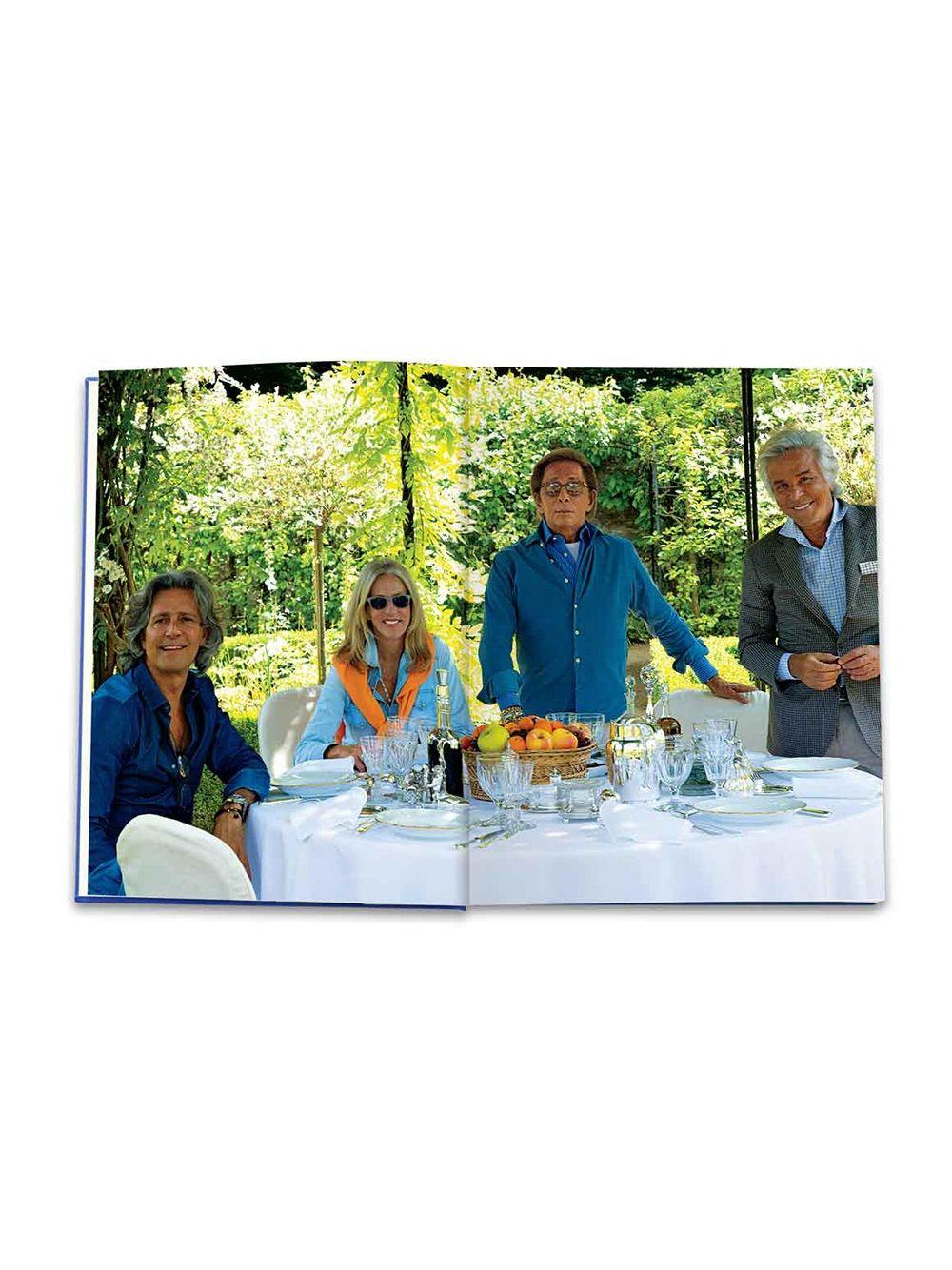 Product photo 12 for product Valentino: At theEmperor's Table