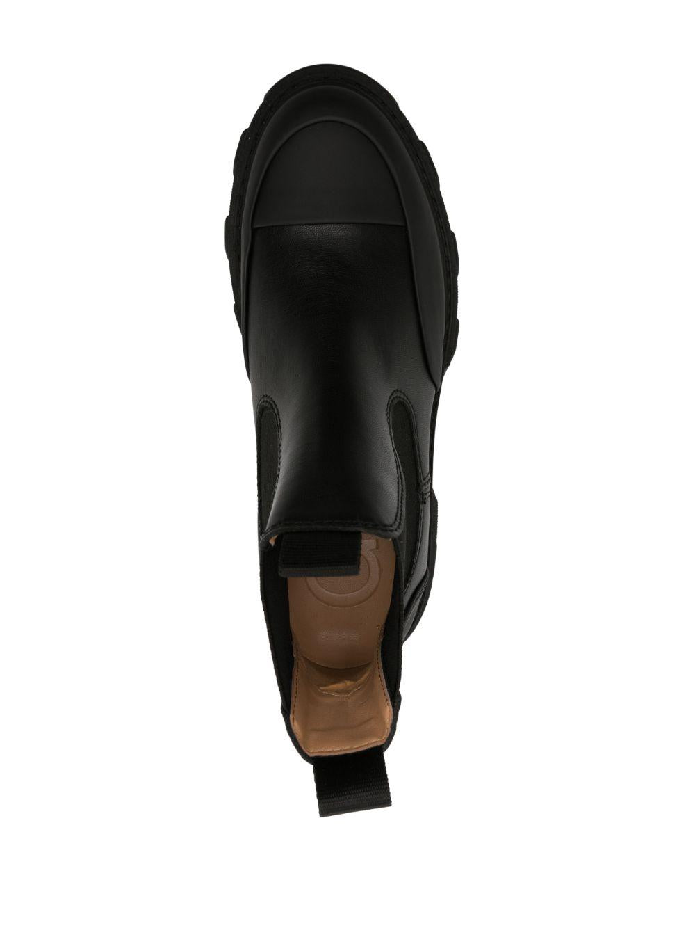 Product photo 3 for product Cleated Low Chelsea Boot Black Stitch