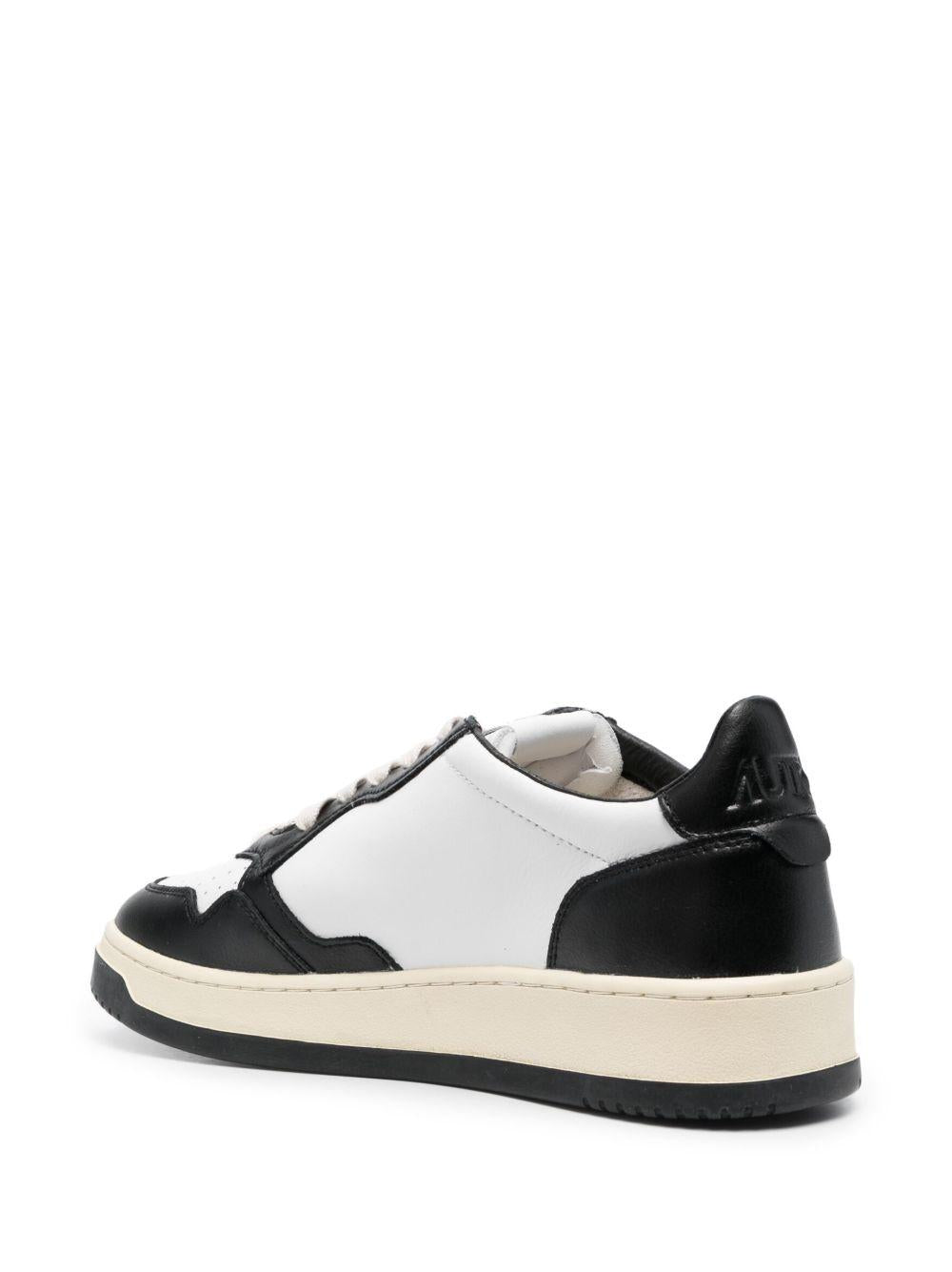 Product image of AULMWB01WHT/BLK