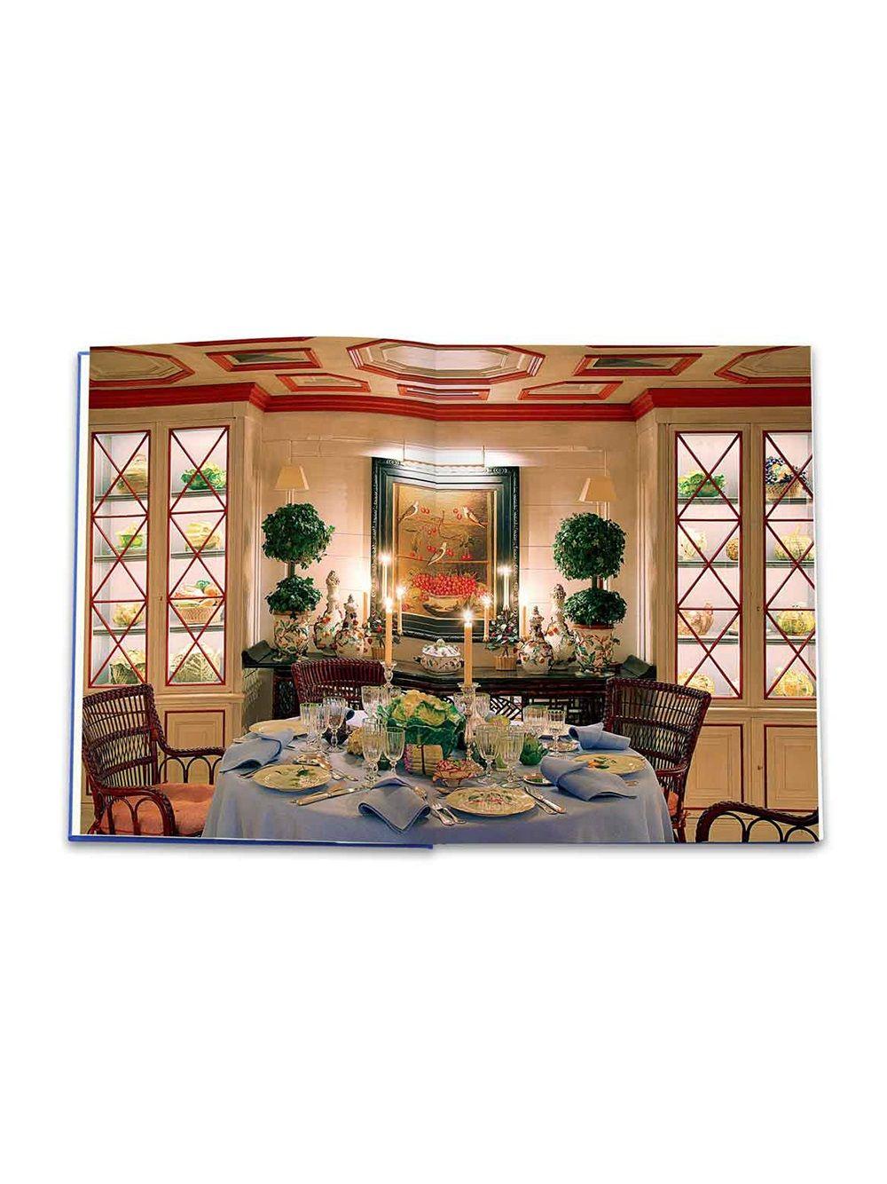 Product photo 10 for product Valentino: At theEmperor's Table